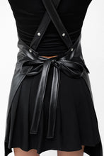 Prijuostė su mini skeltuku iš minkštos plonos odos