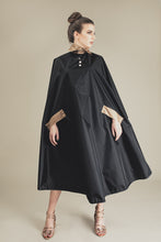 Atsparus vandeniui kirpimo peniuaras, pelerina makiažo meistrams (juodas)