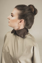 Atsparus vandeniui kirpimo ir plaukų dažymo peniuaras, pelerina