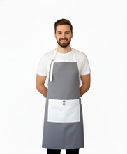 Dvi prijuostės su užrašais porai